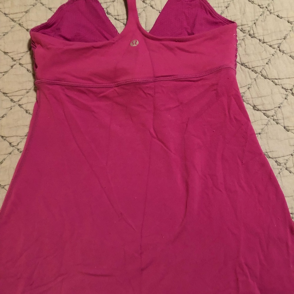 Lululemon tank. Form fitting but stretchy!